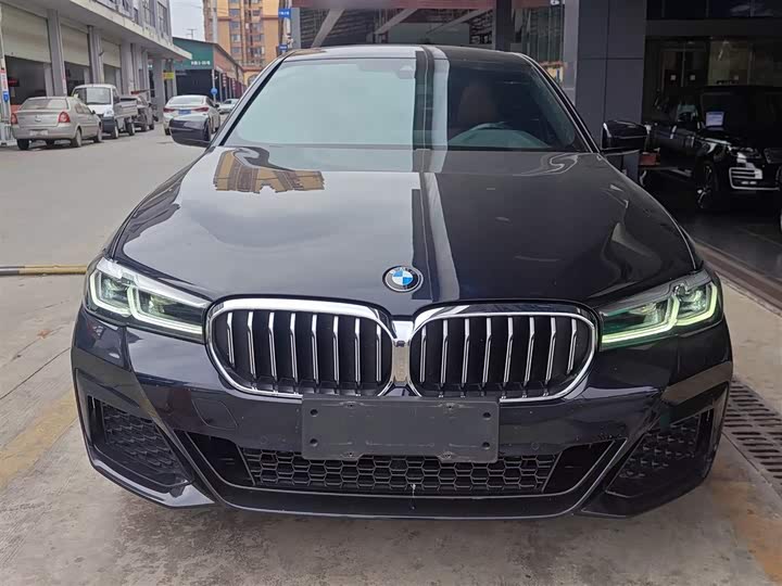 Фото 3 - BMW 5 Series