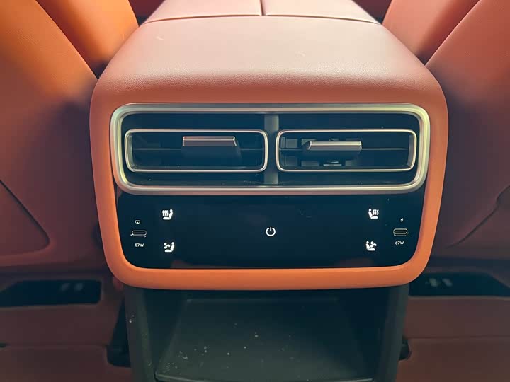 Фото 8 - LiXiang L7