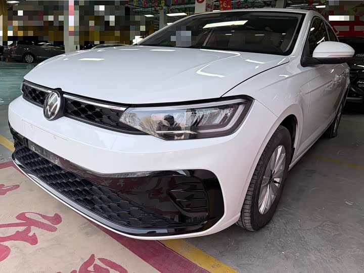 Фото 1 - Volkswagen Lavida