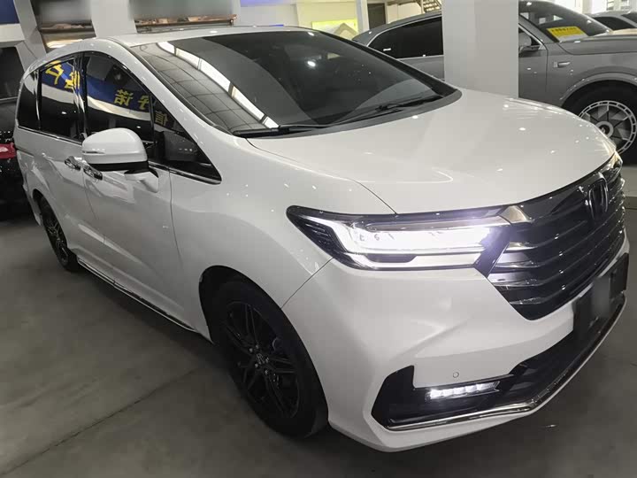 Фото 4 - Honda Odyssey