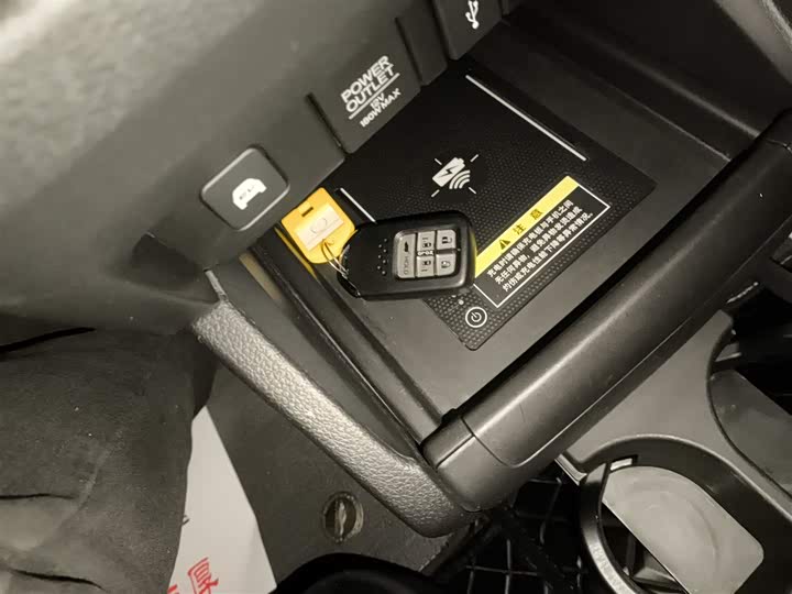 Фото 9 - Honda Odyssey