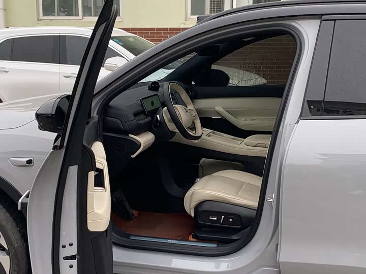 Фото 8 - Nio ES6