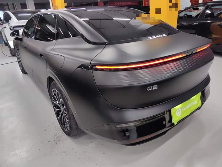 Фото 5 - Zeekr 007