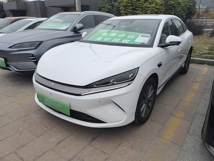 Фото 1 - BYD Qin L