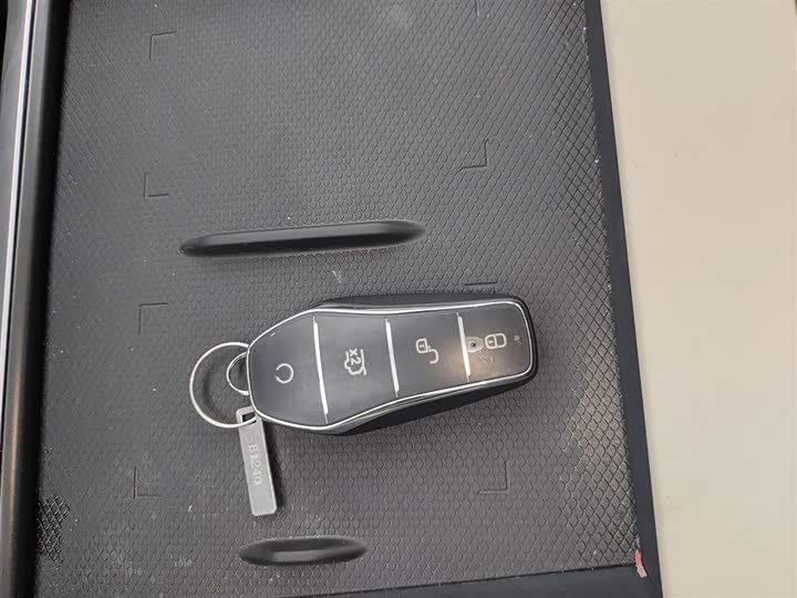 Фото 9 - BYD Qin L