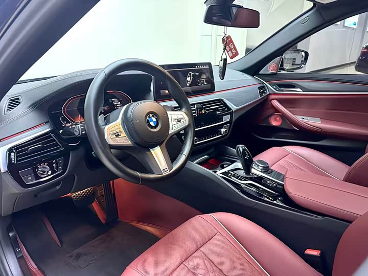 Фото 9 - BMW 5 Series