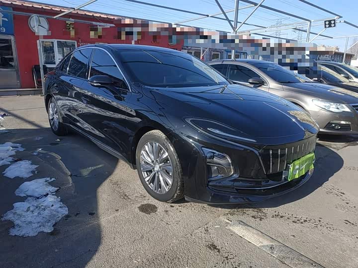 Фото 4 - Hongqi E-QM5