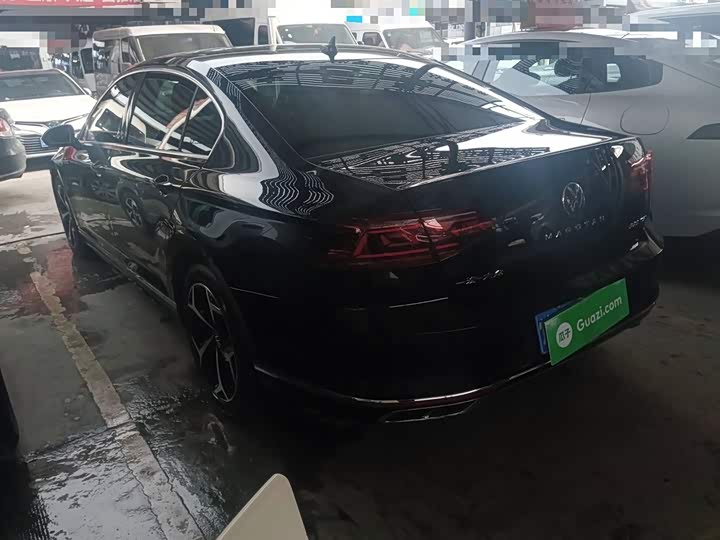 Фото 5 - Volkswagen Magotan