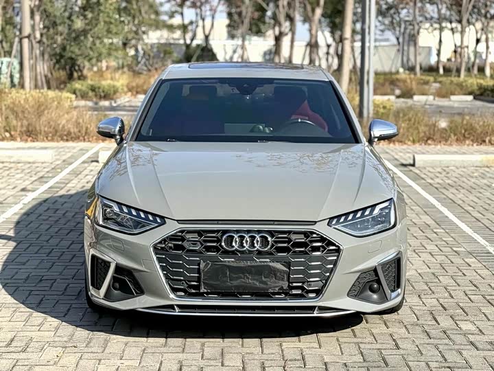 Фото 2 - Audi S4