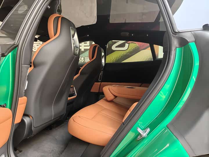 Фото 8 - Xiaomi YU7