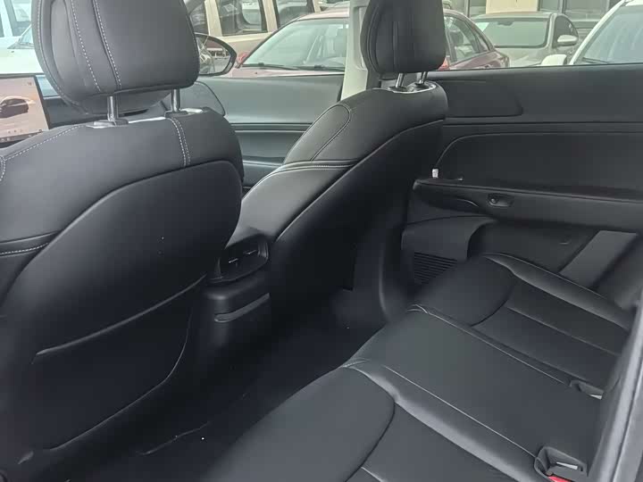 Фото 3 - XPeng G6