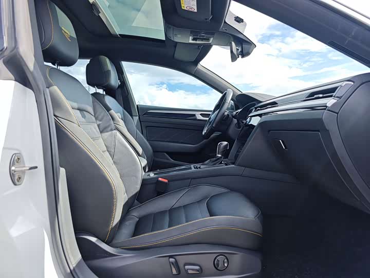 Фото 8 - Volkswagen CC