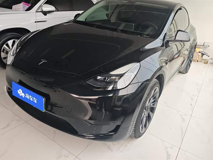 Фото 1 - Tesla Model Y