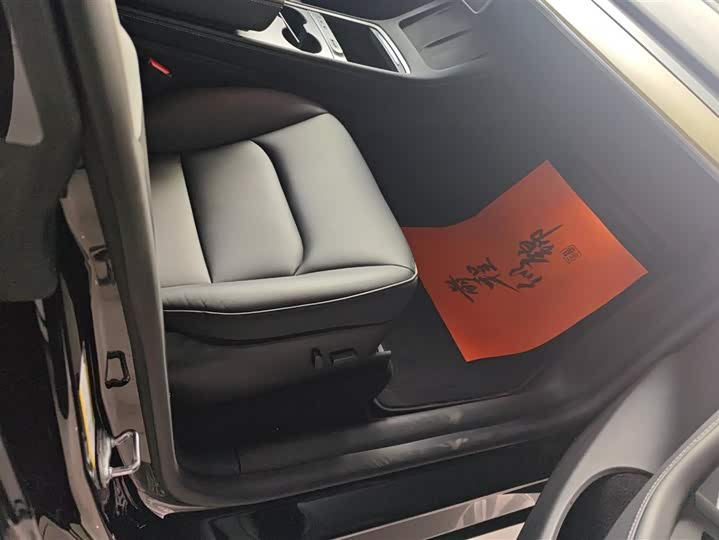 Фото 8 - Tesla Model Y