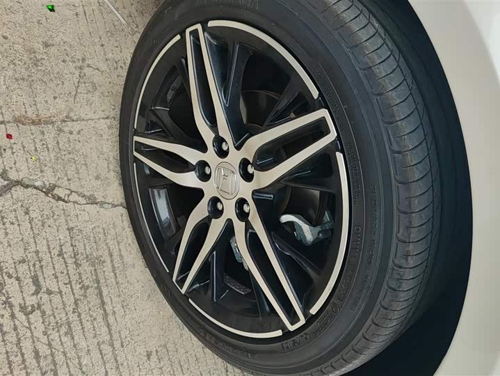 Фото 6 - Honda Accord