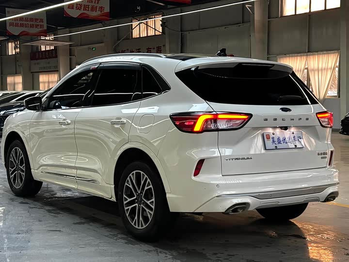 Фото 7 - Ford Escape