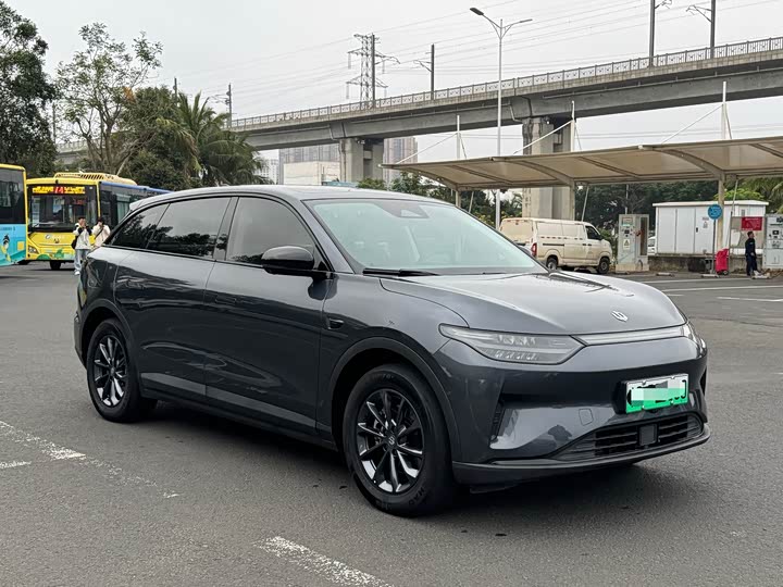 Фото 2 - Leapmotor C11