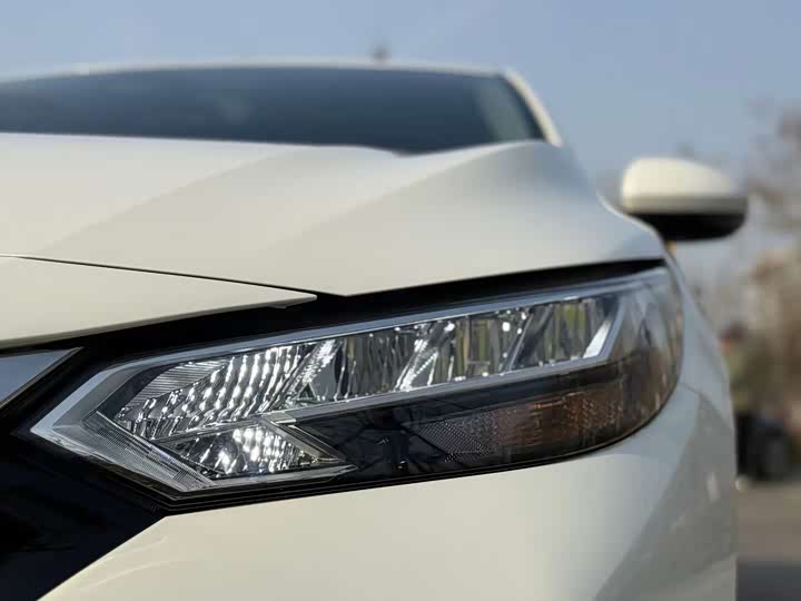 Фото 4 - Nissan Sylphy