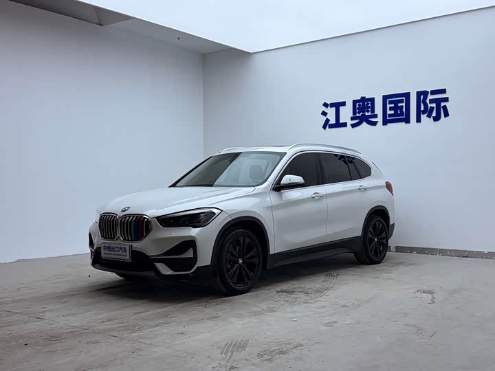 Фото 1 - BMW X1