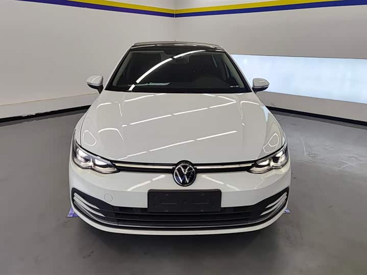 Фото 2 - Volkswagen Golf