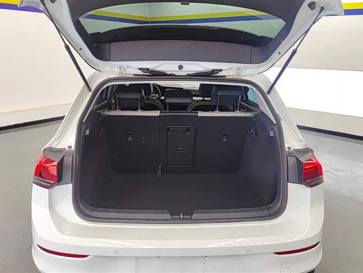 Фото 4 - Volkswagen Golf