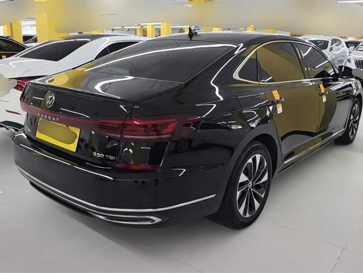 Фото 3 - Volkswagen Passat