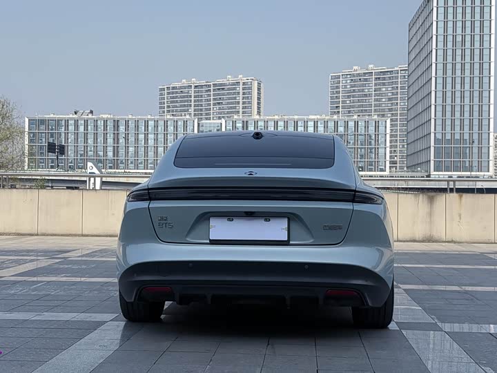 Фото 6 - Nio ET5