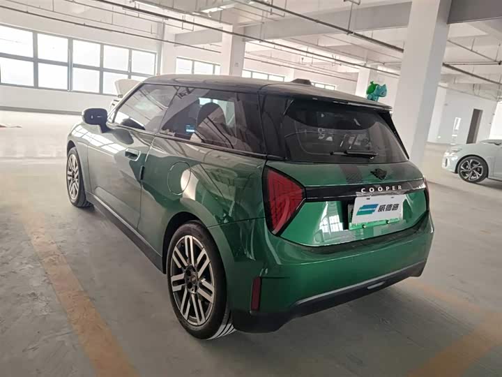 Фото 4 - Mini Cooper