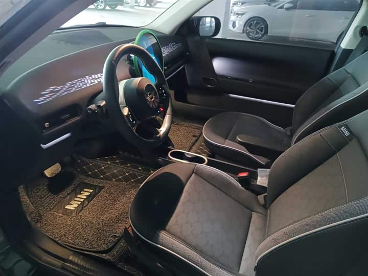 Фото 7 - Mini Cooper