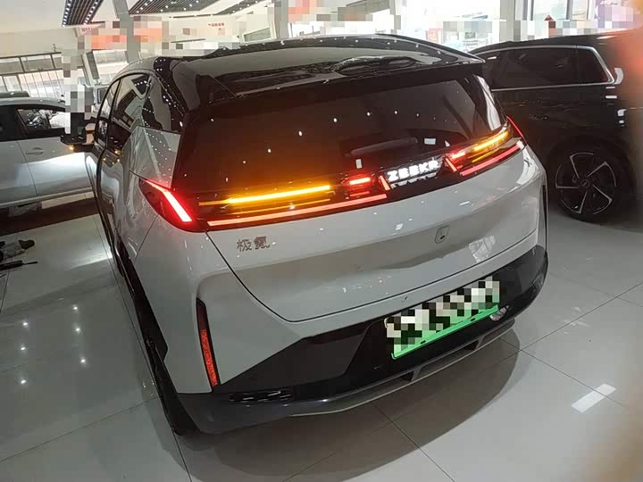 Фото 5 - Zeekr X