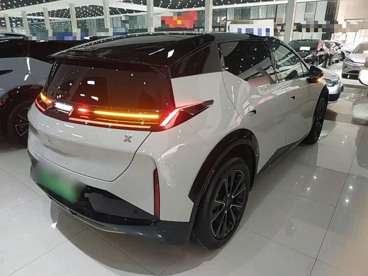 Фото 7 - Zeekr X