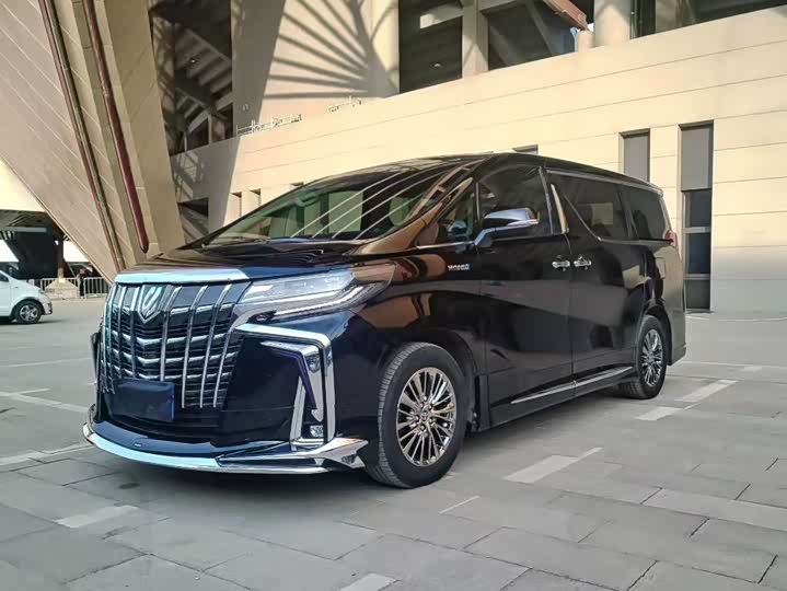 Фото 3 - Toyota Alphard