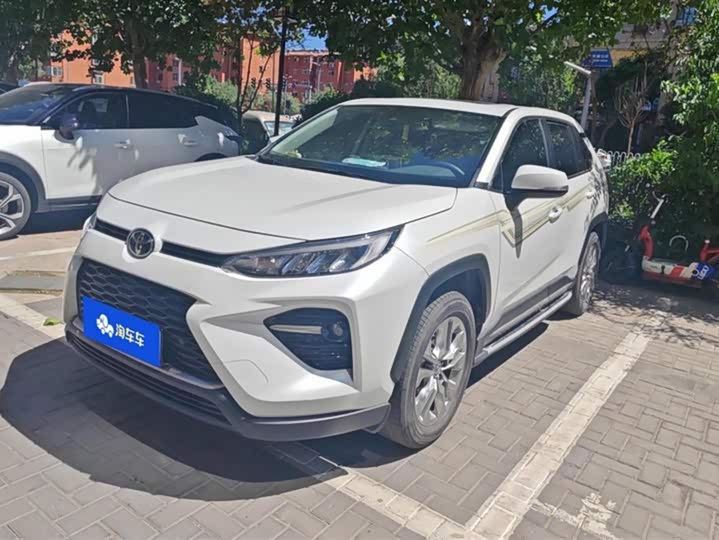 Фото 1 - Toyota Wildlander