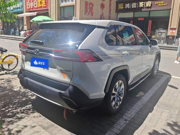 Фото 3 - Toyota Wildlander