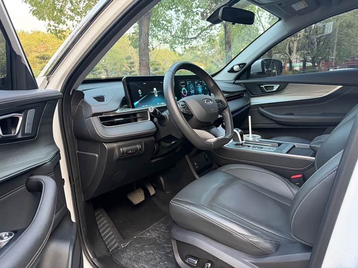 Фото 8 - Chery Tiggo 8