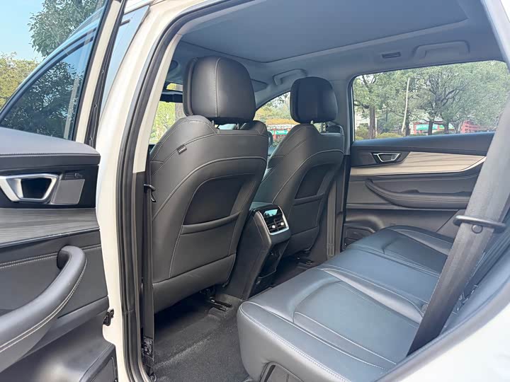 Фото 9 - Chery Tiggo 8