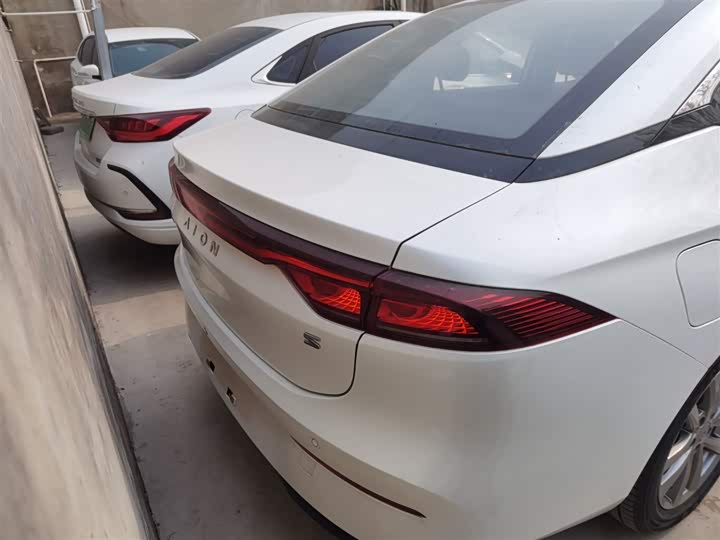 Фото 6 - GAC Aion S