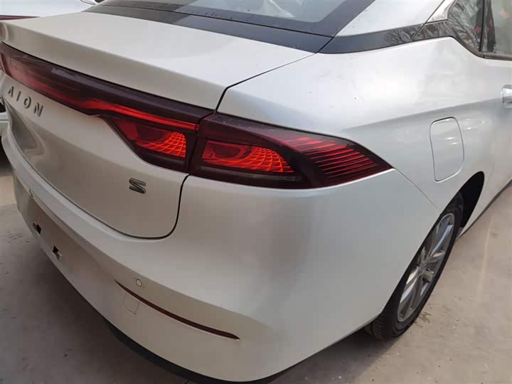 Фото 8 - GAC Aion S