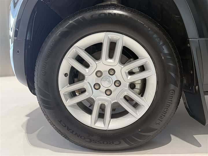 Фото 7 - Land Rover Defender