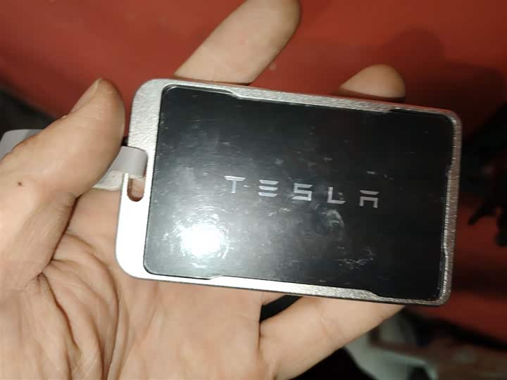 Фото 9 - Tesla Model 3