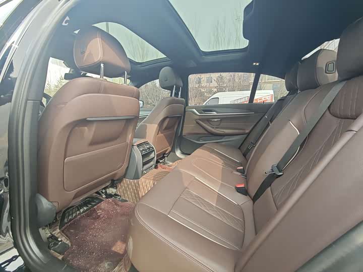 Фото 6 - BMW 5 Series