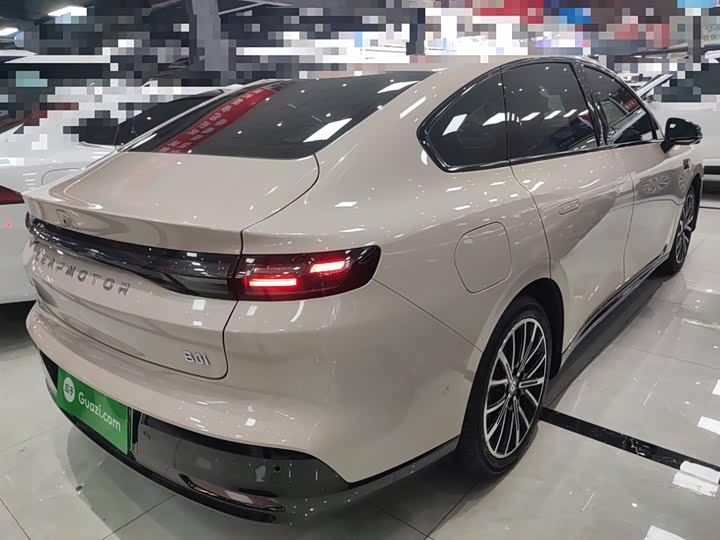 Фото 7 - Leapmotor B01