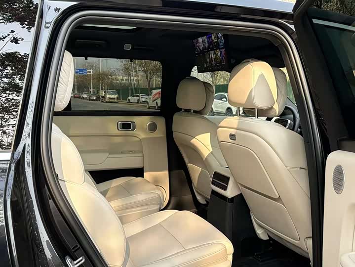 Фото 6 - LiXiang L9