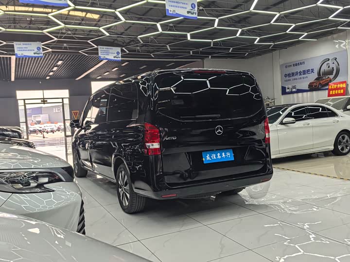 Фото 4 - Mercedes-Benz Vito