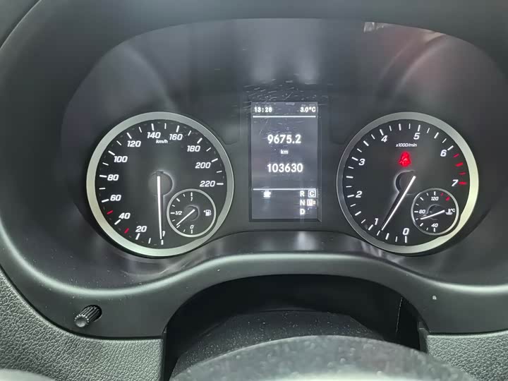 Фото 8 - Mercedes-Benz Vito