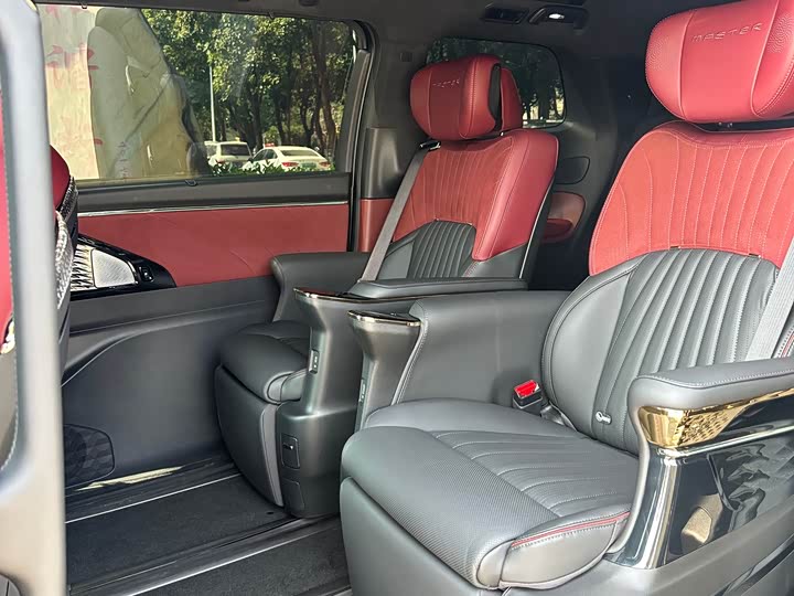 Фото 6 - GAC Trumpchi M8