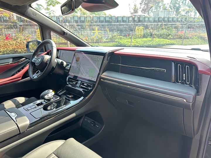 Фото 8 - GAC Trumpchi M8