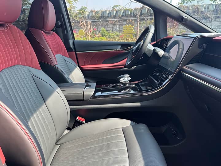 Фото 9 - GAC Trumpchi M8