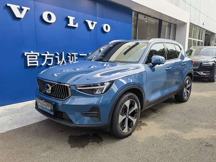 Фото 1 - Volvo XC40