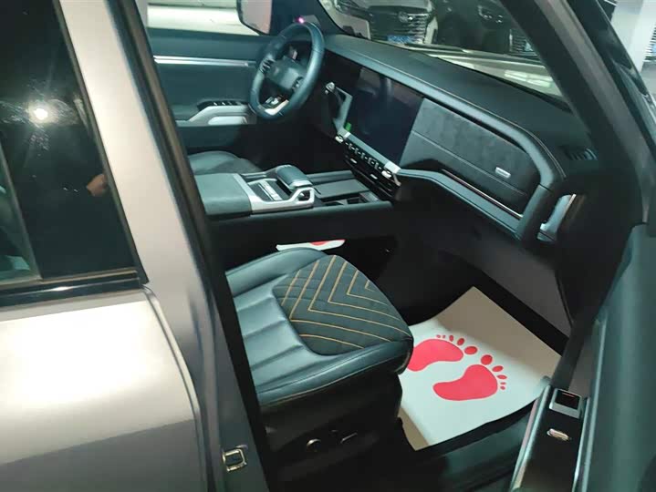 Фото 8 - Changan Deepal G318